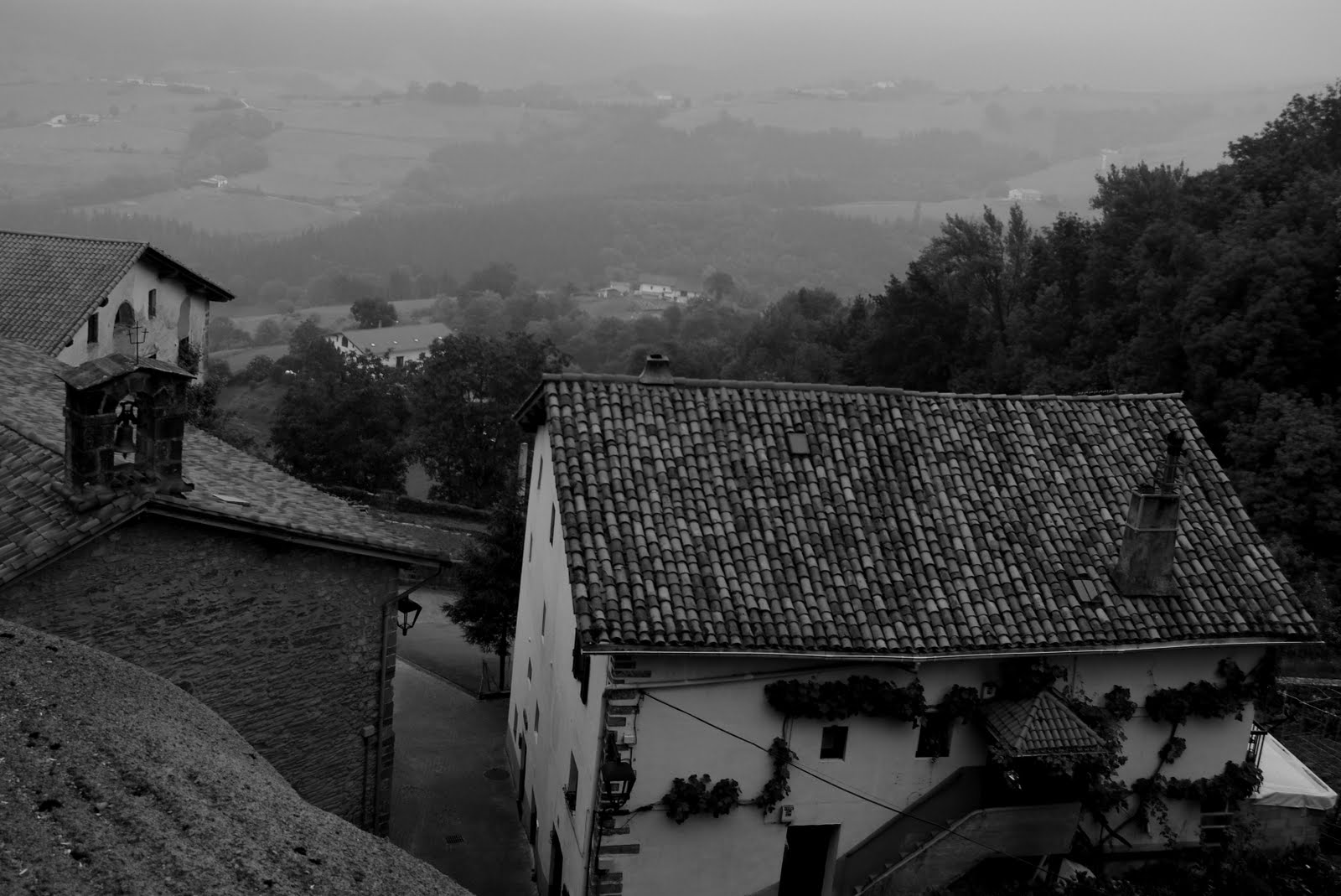 Aia — A misty day in Aia - panoramio