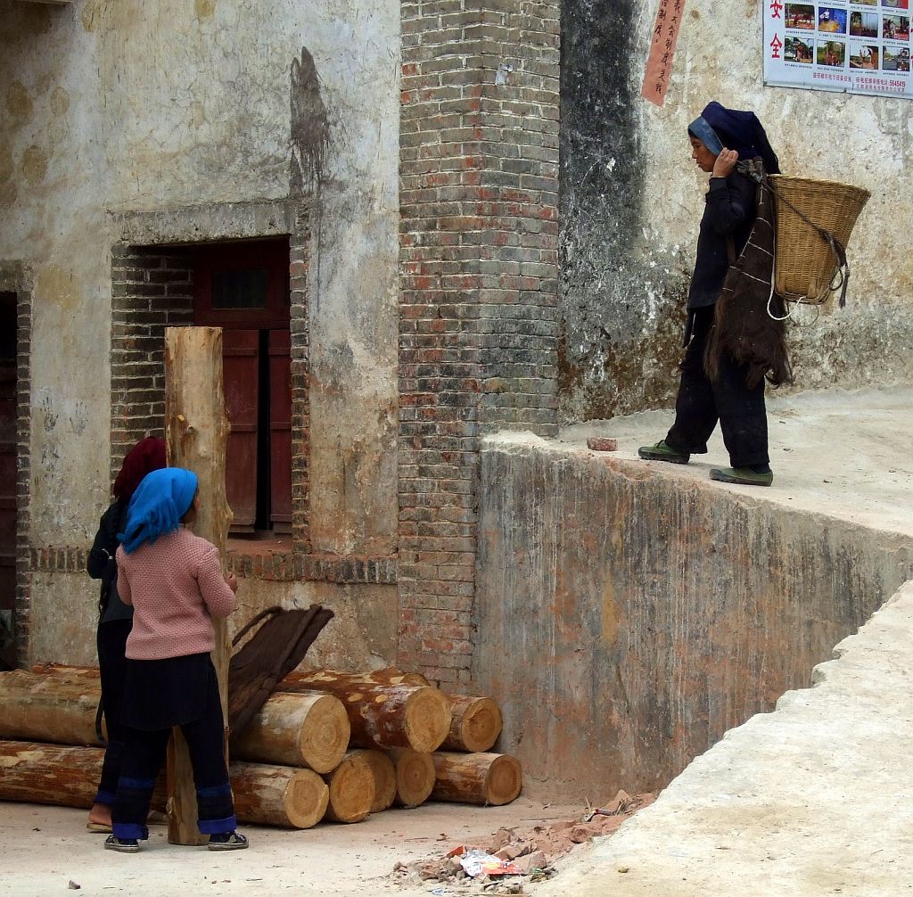 Yuanyang County — Yuanyang county hani village women