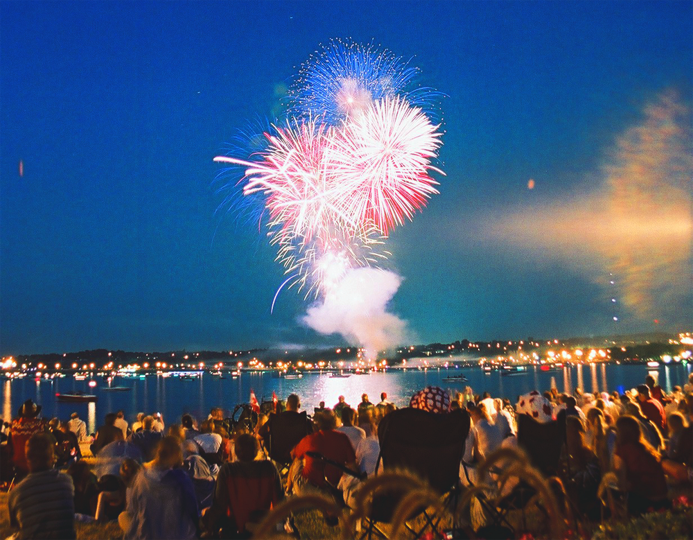 Barrie — Barrie Canada Day Fireworks
