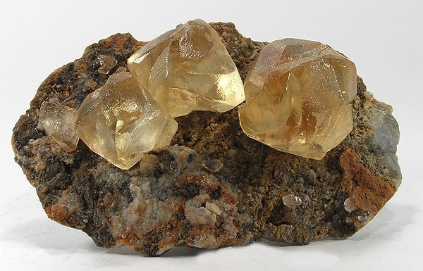 Qianshan County — Calcite-53810