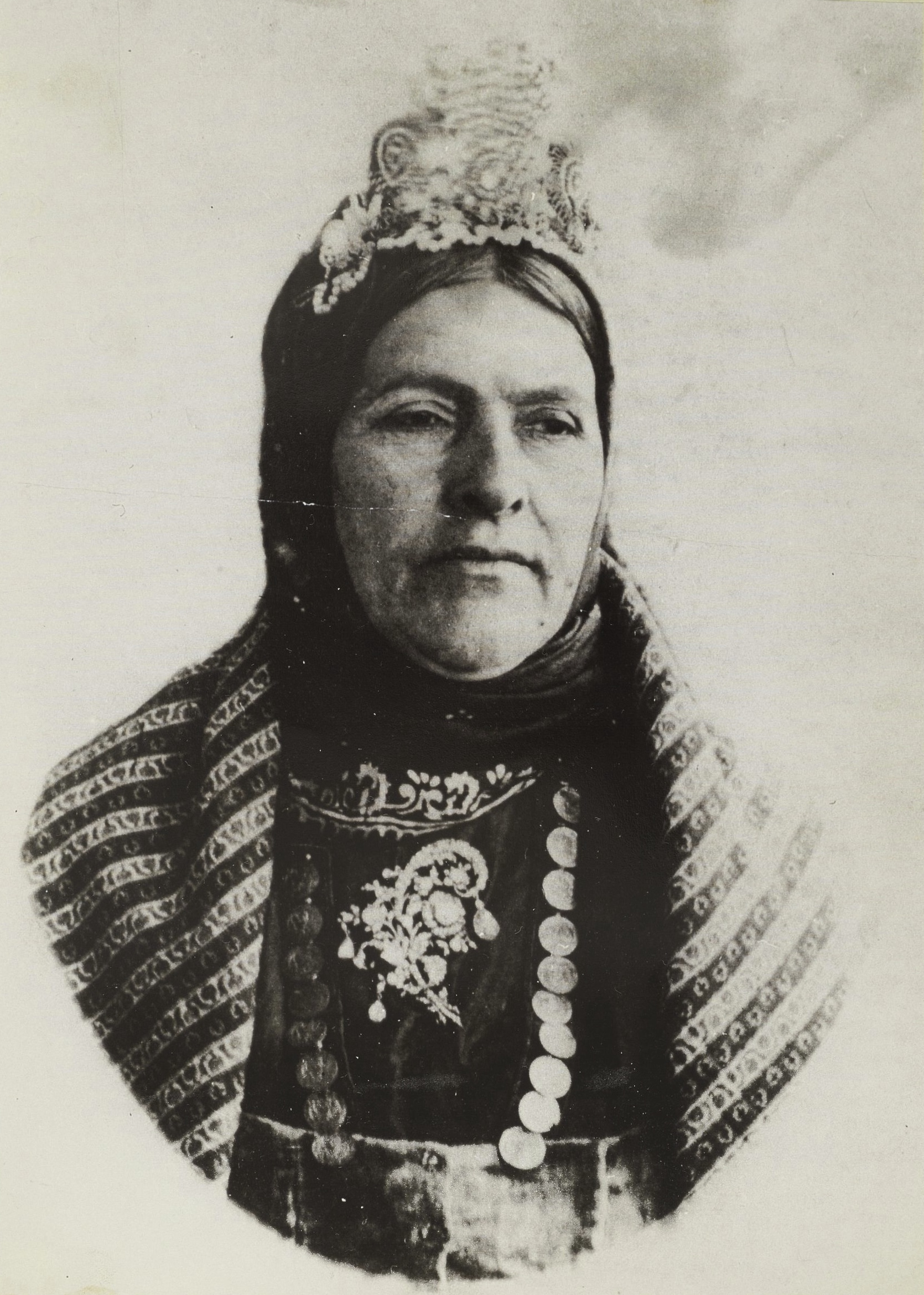 Khanom — Kuchek Barda Khanom