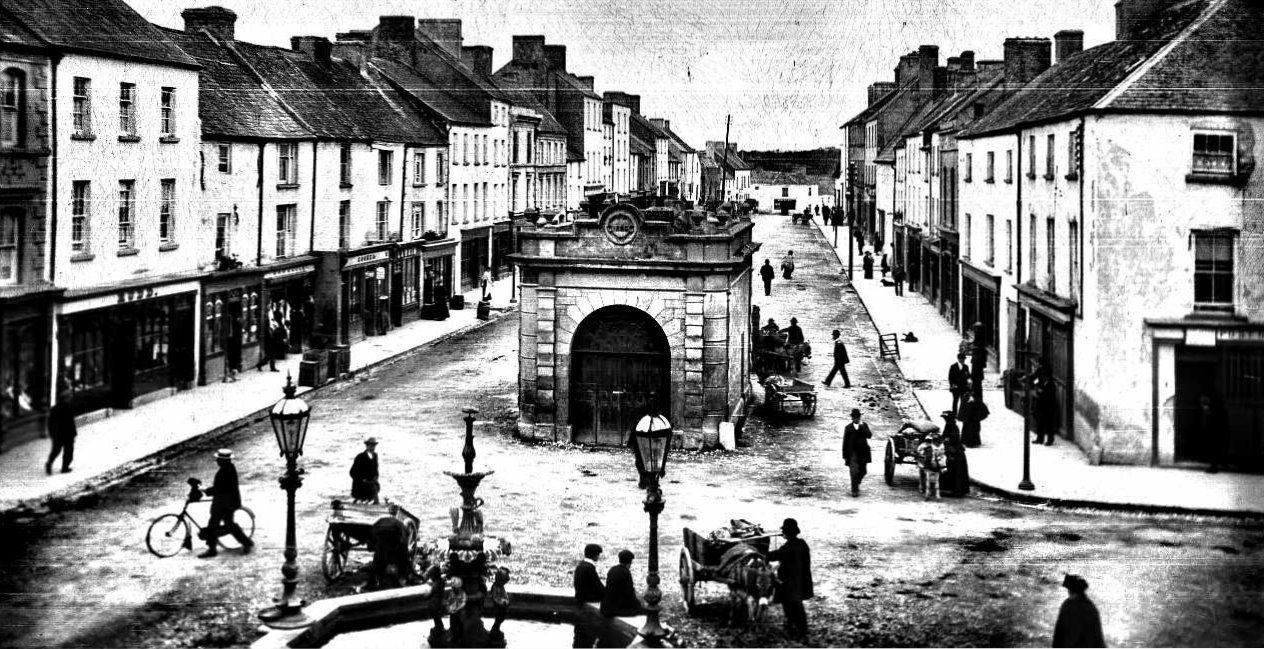 Roscrea — Main-St-Roscrea-Co-Tipperary