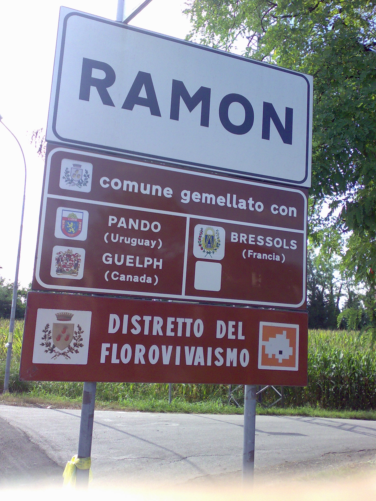 Ramon — Ramon, cartello stradale (Loria)