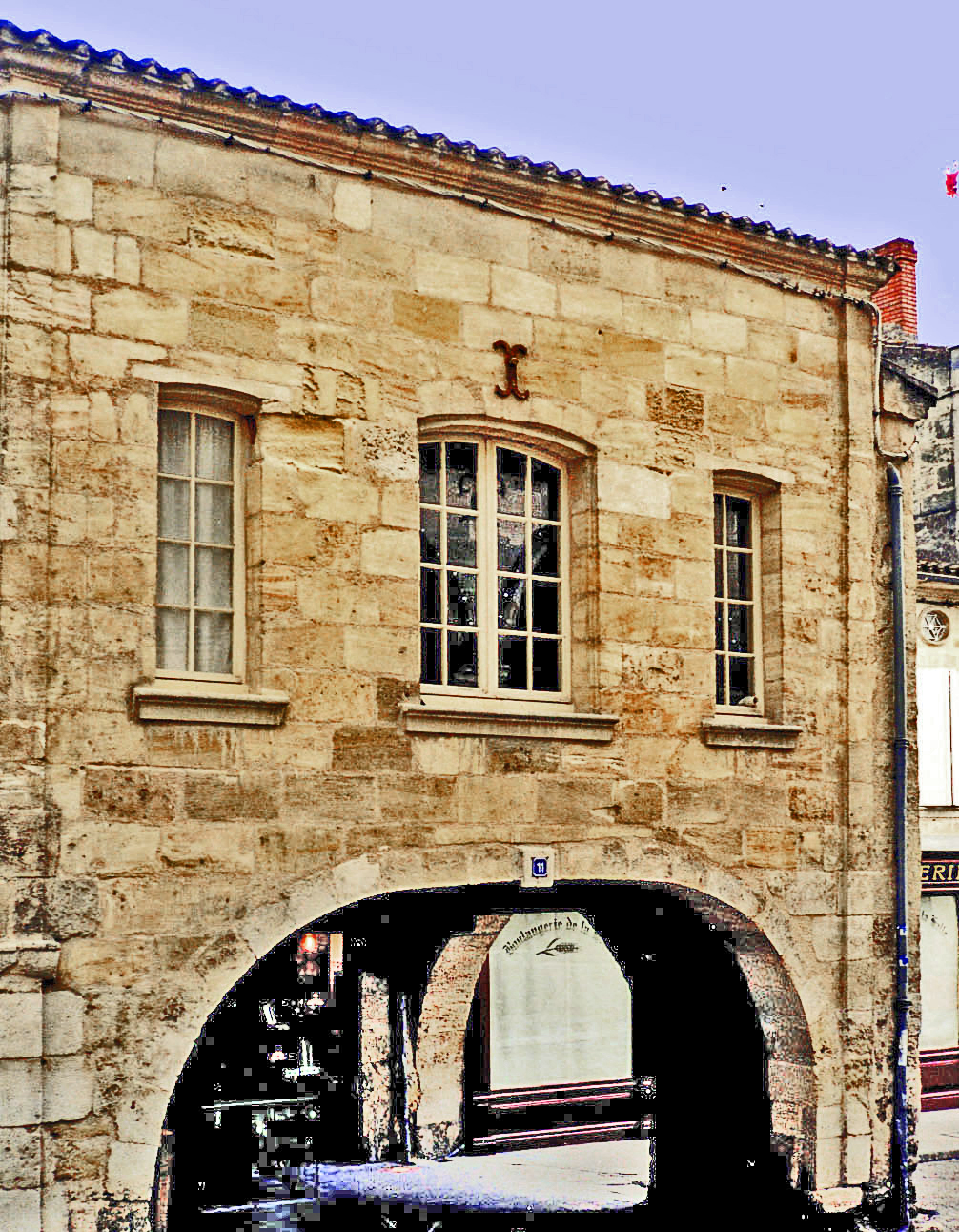 Cadillac — 33-Cadillac-face-aux-halles