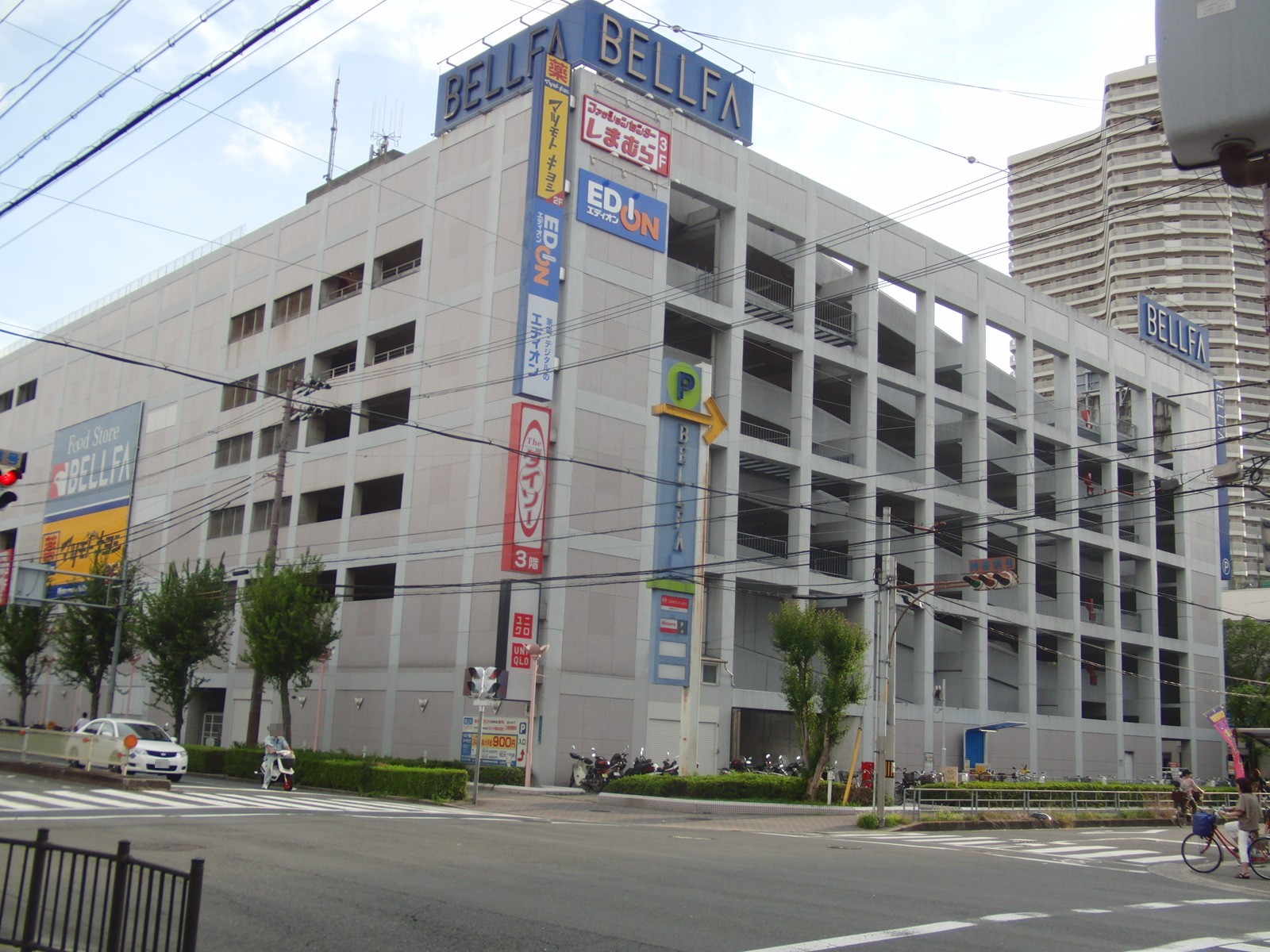 Miyakojima — Bellfa Miyakojima shopping center 1