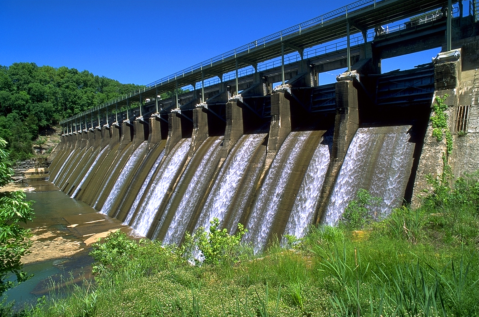 Great Falls — Great-falls-dam-tva1