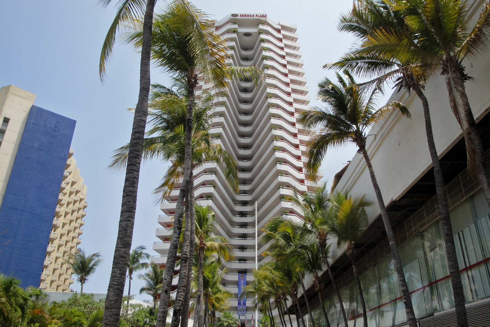 Acapulco — Acapulco Crowne Plaza (30211058541)