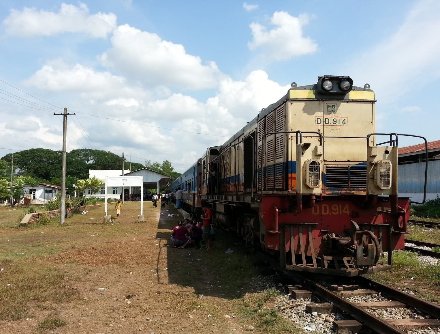 Dawei — Train from Dawei to Mawlamyine 09