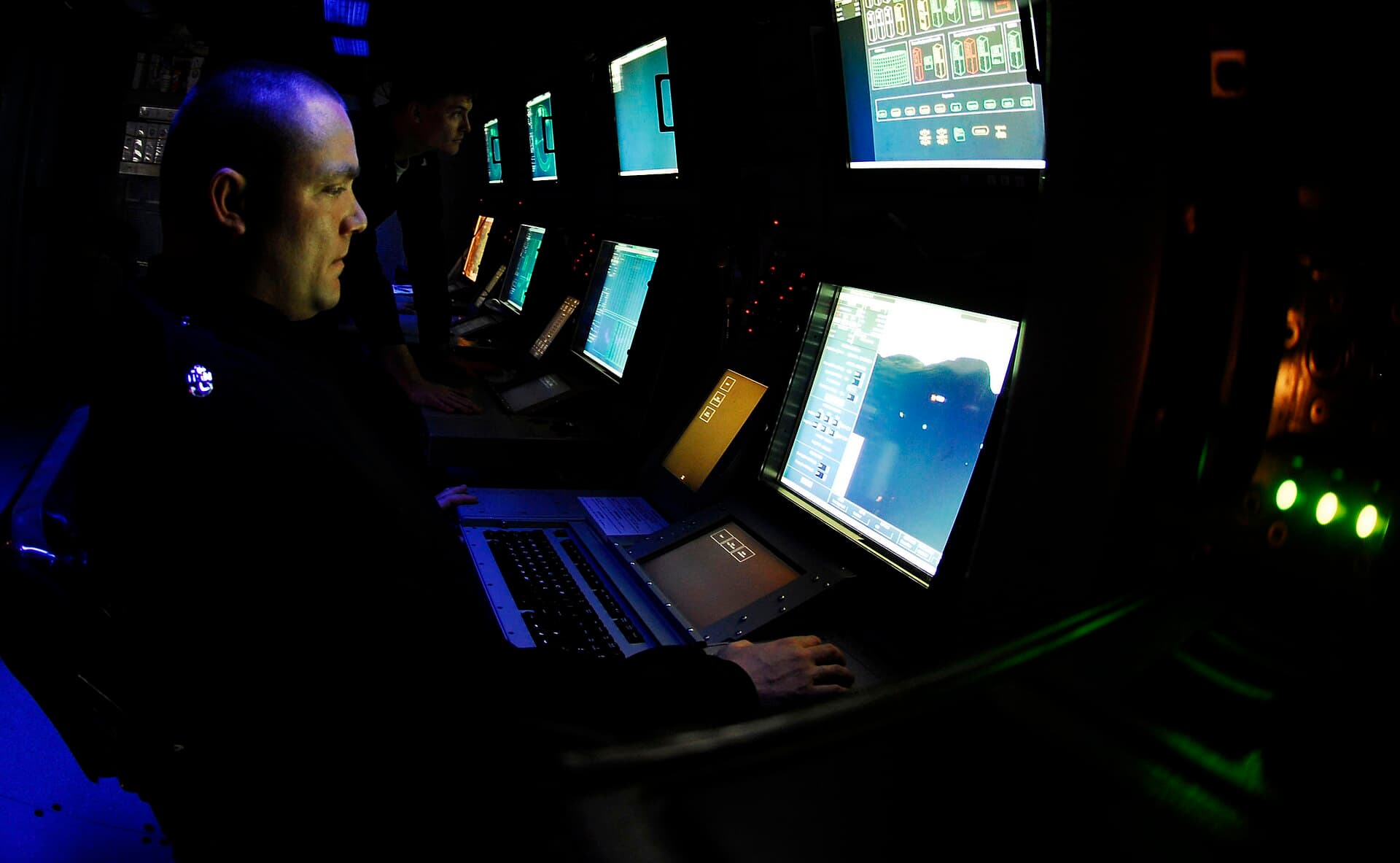 Dorado — US Navy 090420-N-9928E-195 Chief Sonar Technician (Surface) Gary Hillman, from El Dorado, Ill., generates an under-sea warfare training scenario in the sonar control room aboard the Arleigh Burke-class guided-missile destroyer
